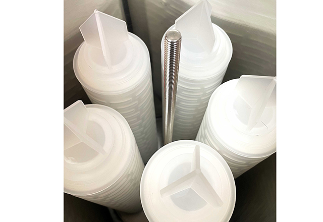 cartridge filter housing